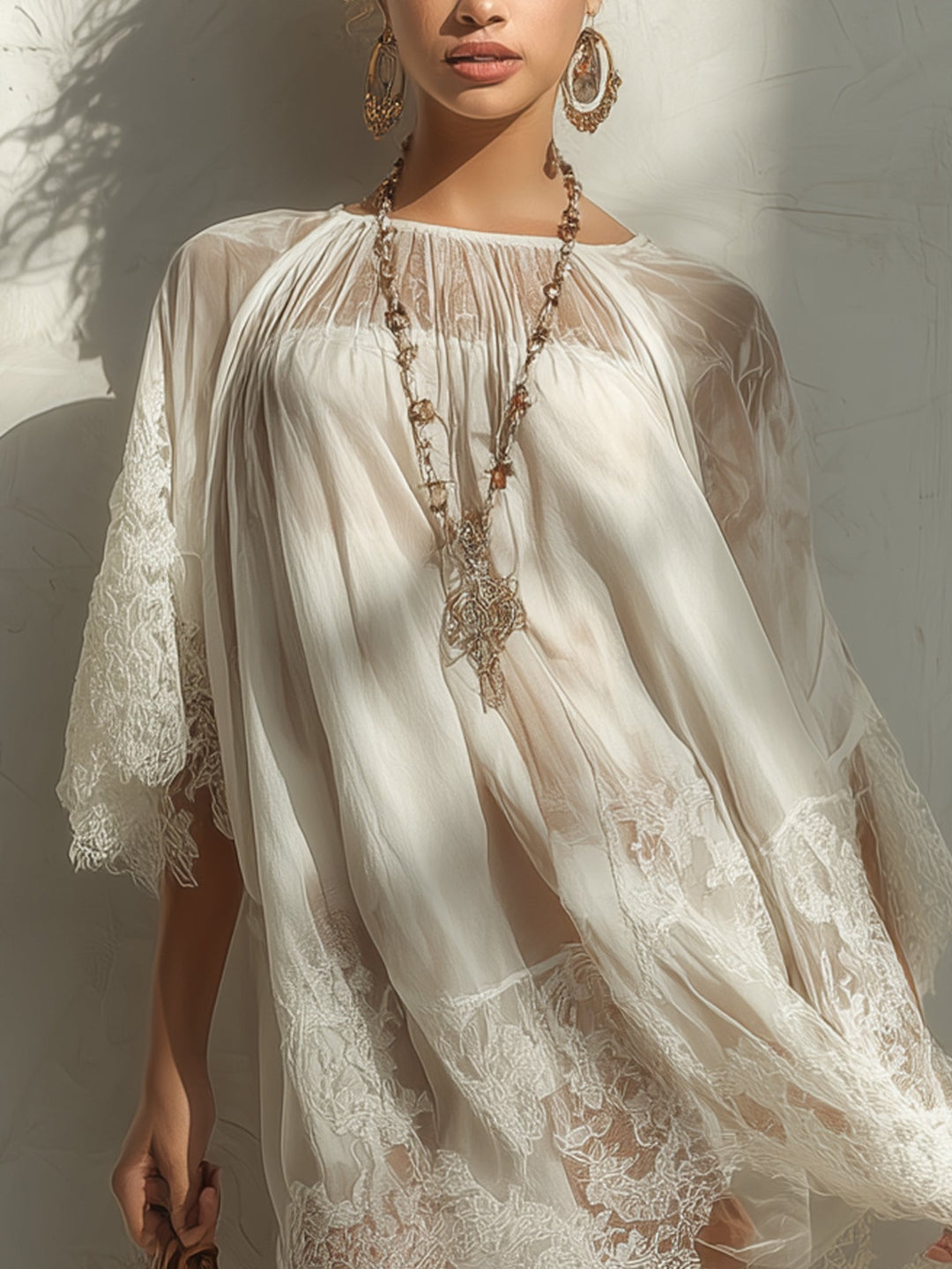 Robe mini en chiffon blanc avec dentelle