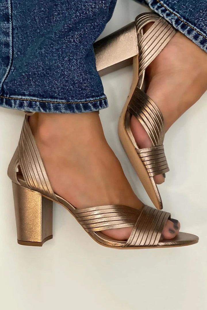 SANDALLES À BRIDES ÉLÉGANTES
