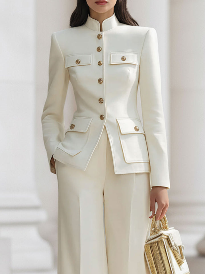 Christina - Ensemble de Costume Sur Mesure Crème Élégant avec Accents Dorés