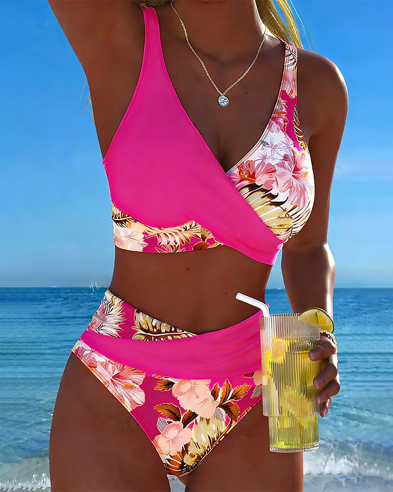 Bikini avec imprimé floral contrastant et fente