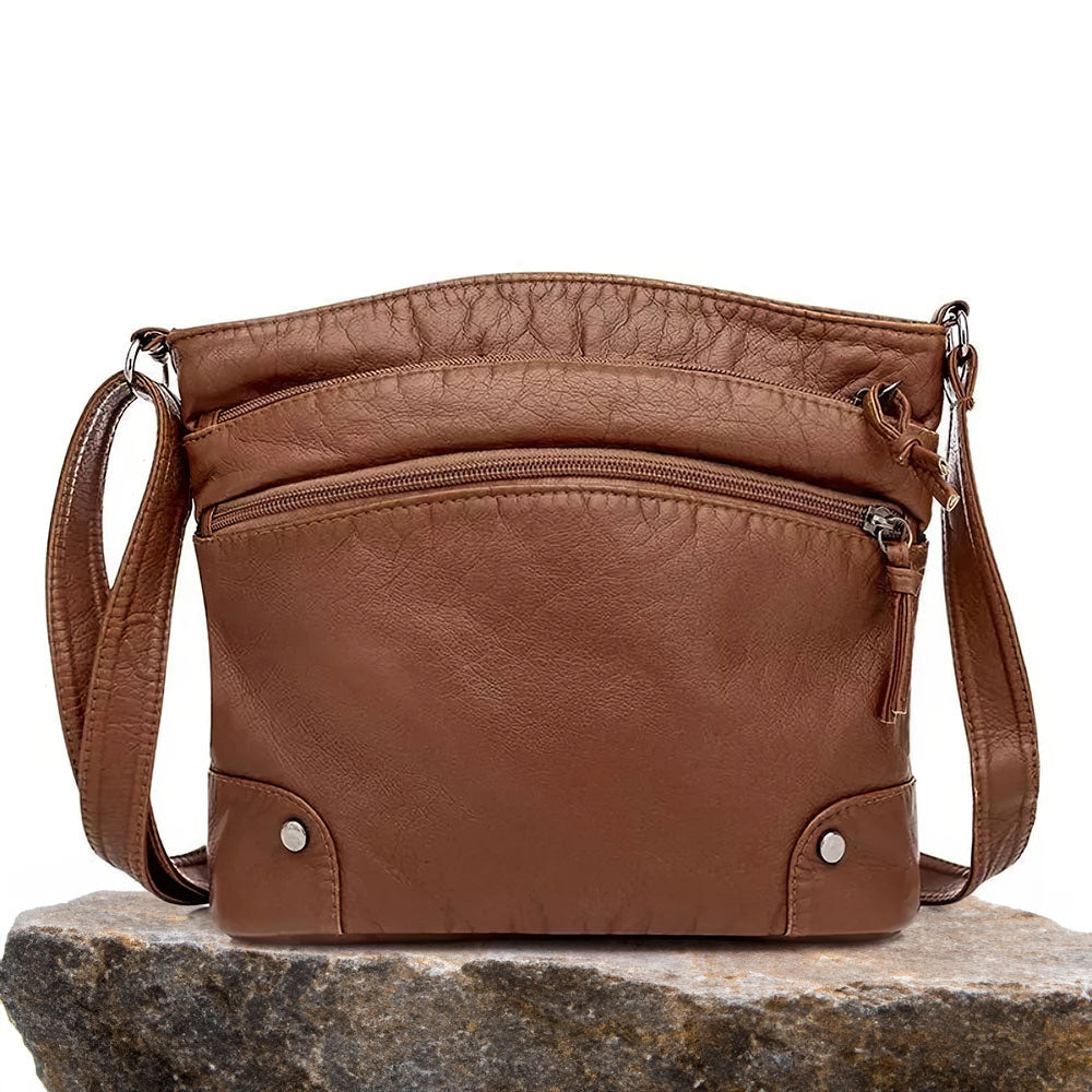 Zoe | Wallet with Timeless Charm