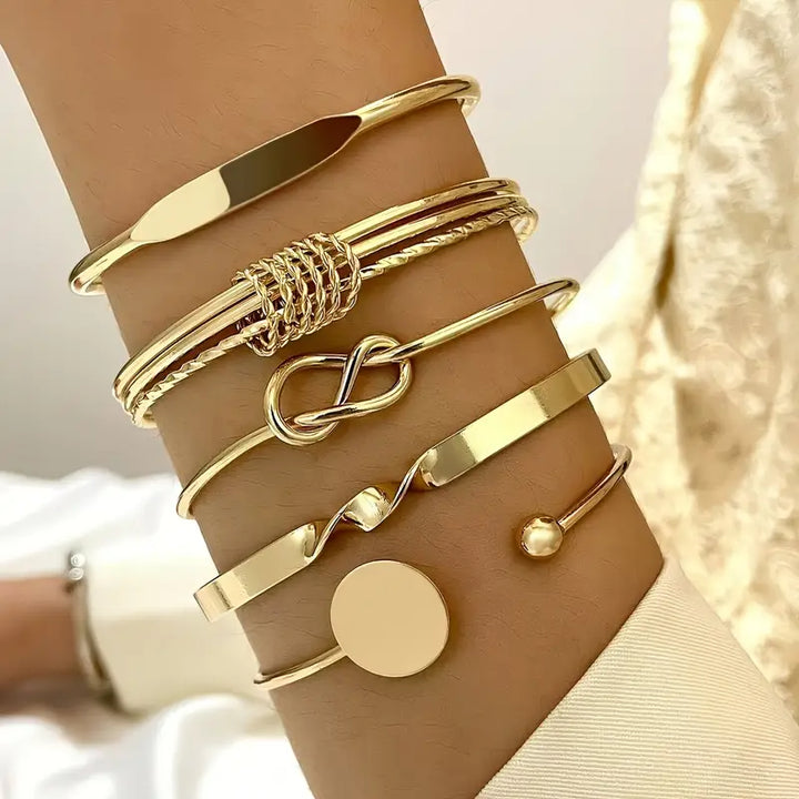 Ensemble de Bracelets Dorés Élégants