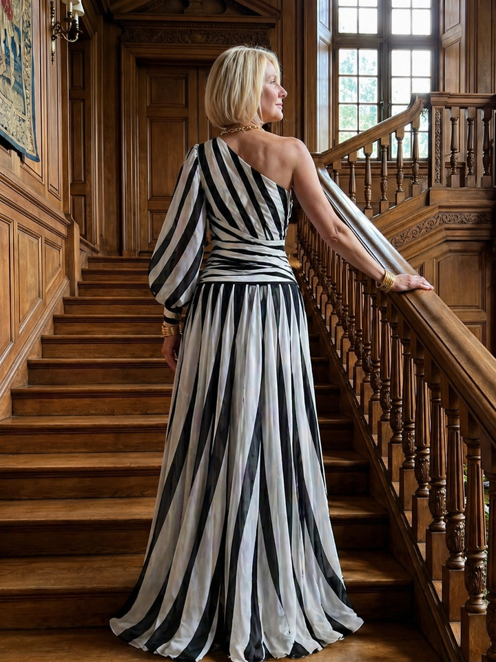 Stella & Grace™ | Abito Maxi Elegante a Strisce con Spalla Scoperta