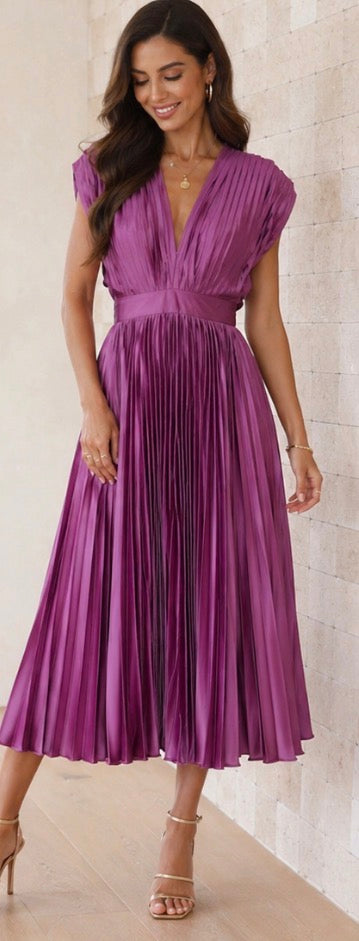 Stella & Grace™ | Vestito Midi Plissettato Senza Tempo