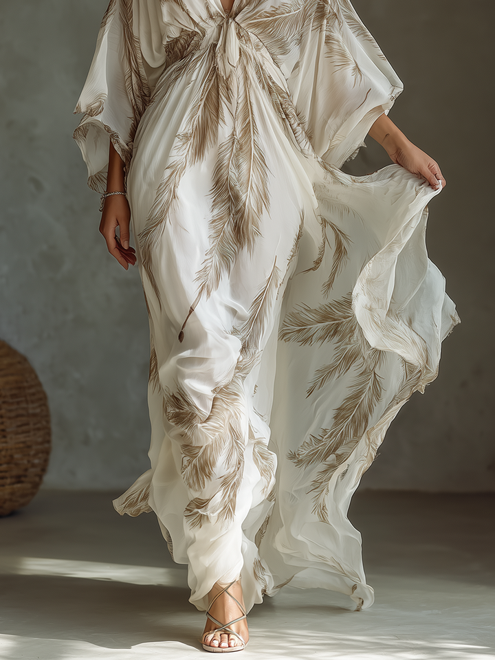 Robe Maxi en Chiffon Ivoire et Taupe à Manches Dolman avec Devant Torsadé et Imprimé Feuille de Palmier