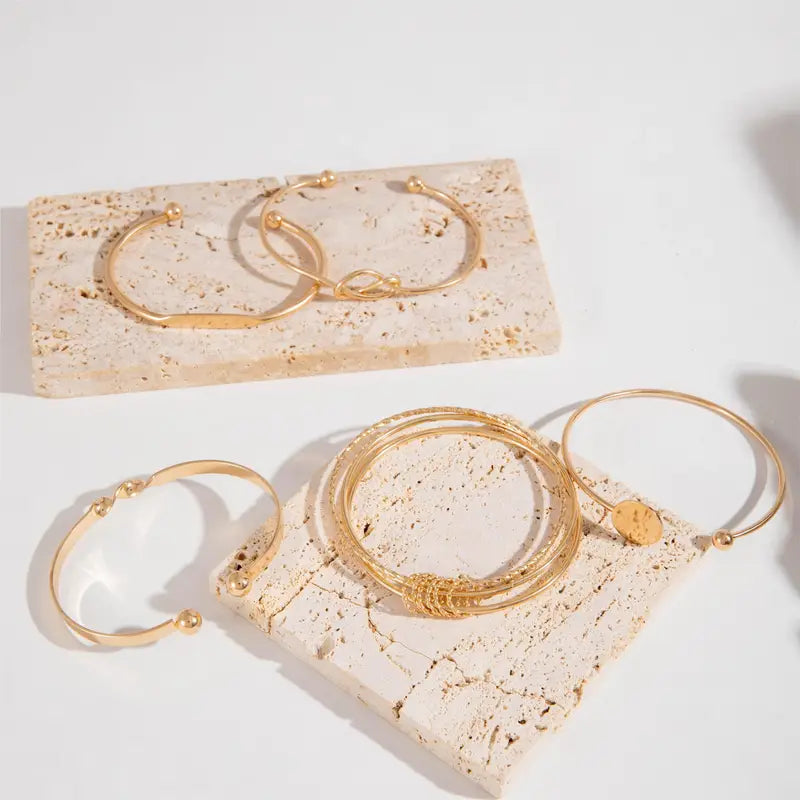Ensemble de Bracelets Dorés Élégants