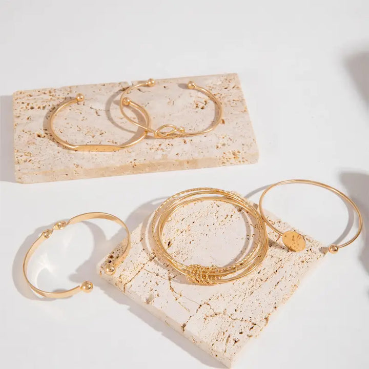 Ensemble de Bracelets Dorés Élégants