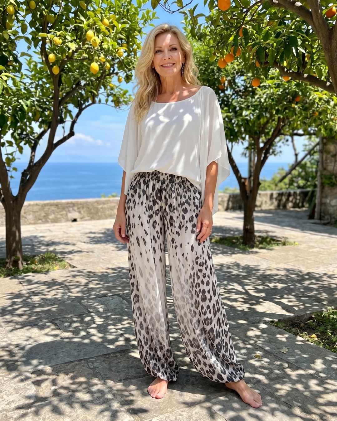Zephyrel | Top in Chiffon Fluttuante e Pantaloni a Gamba Larga Stampati