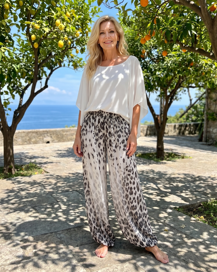 Zephyrel | Top in Chiffon Fluttuante e Pantaloni a Gamba Larga Stampati