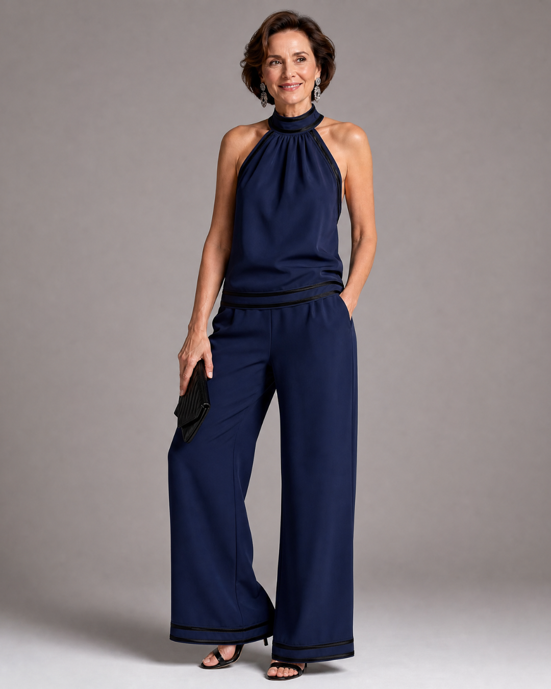Zephyrine | Jumpsuit a gamba larga con scollatura a halter e dettagli a contrasto