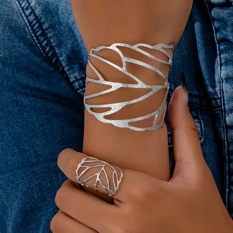 Bracelet de Manchette Vintage Élégant avec Motif de Feuille