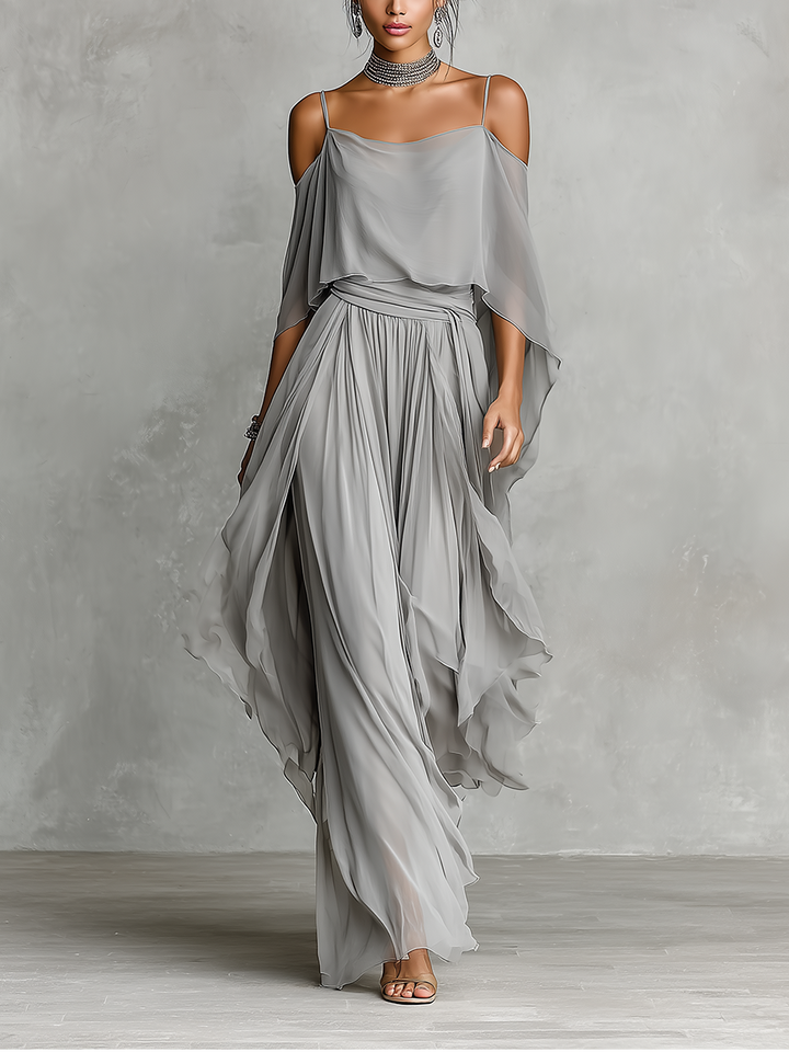 Ensemble en Chiffon Respirant Gris Femme avec Détail Épaules Nues & Silhouette Évasée, Style Contemporain Luxe-Féminin