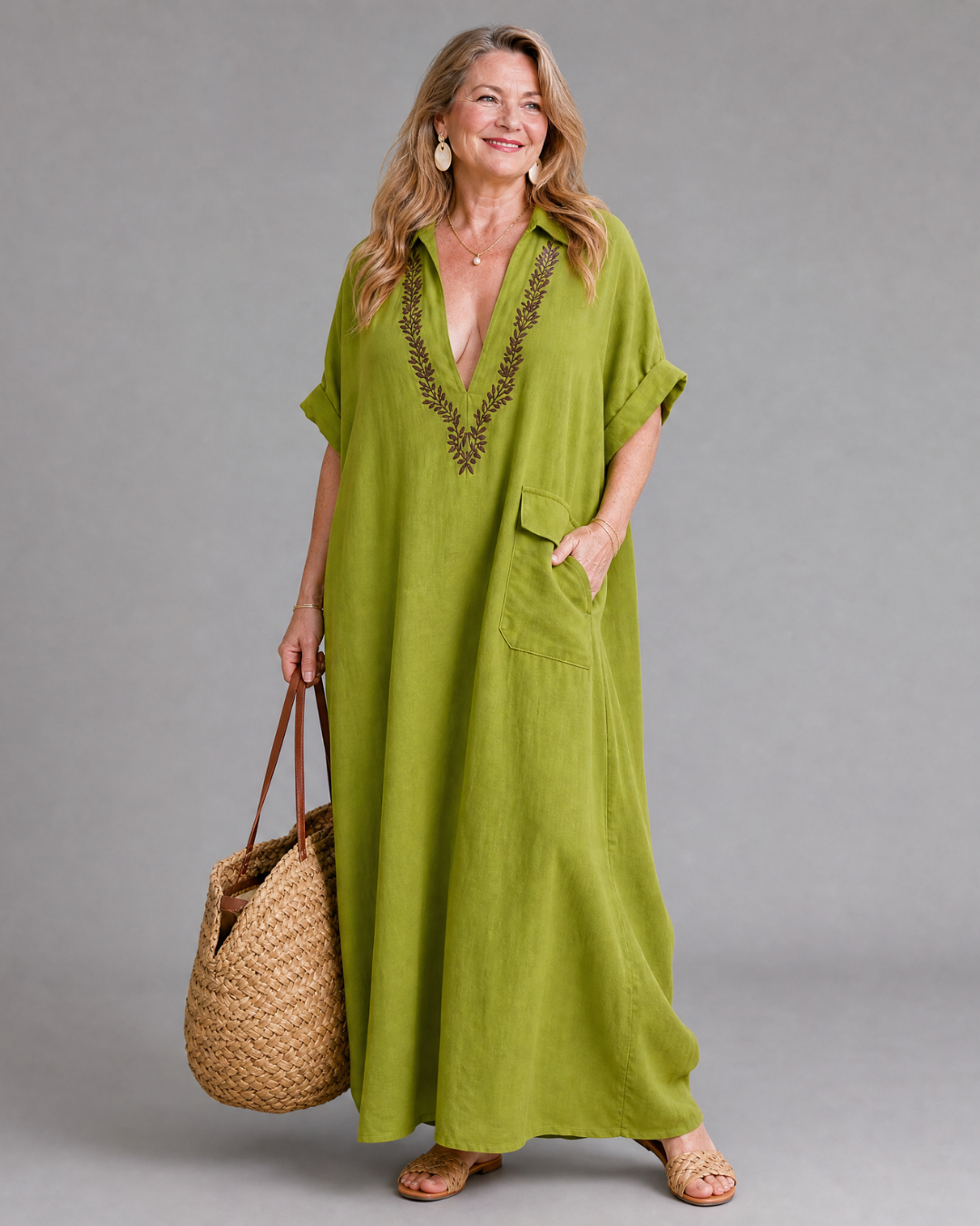 Elakeja | Vestito Midi Relaxed con Dettaglio Tasca e Collo a V Ricamato