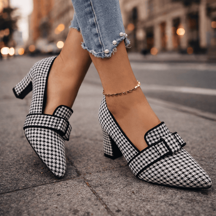 Lunessa Tacchi Loafer