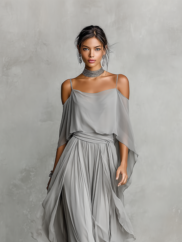 Ensemble en Chiffon Respirant Gris Femme avec Détail Épaules Nues & Silhouette Évasée, Style Contemporain Luxe-Féminin