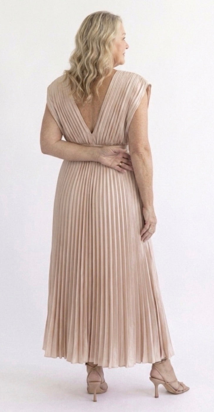 Stella & Grace™ | Vestito Midi Plissettato Senza Tempo