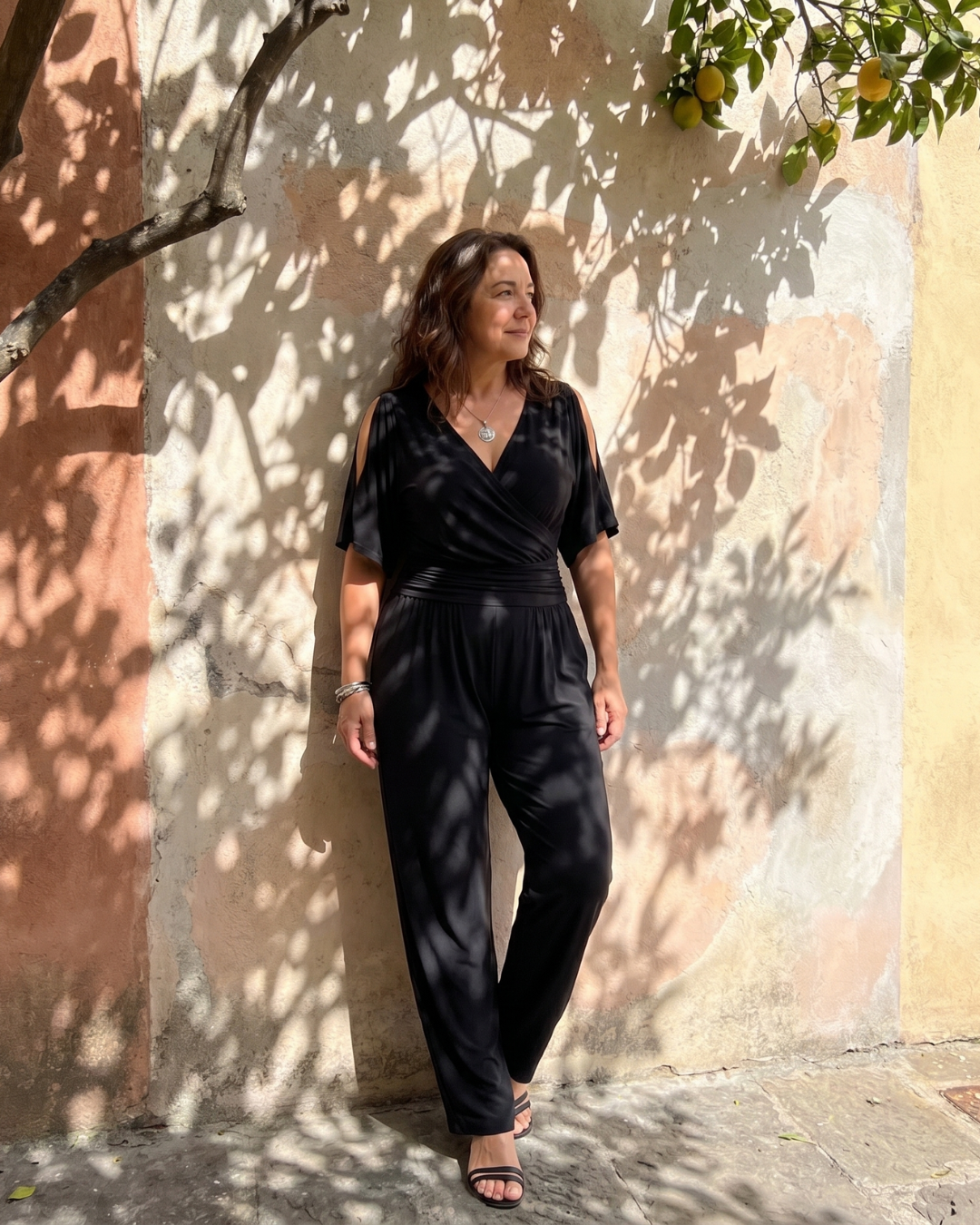 Nyxara | Tuta Relaxed con Spalle Scoperte e Vita Avvolgente