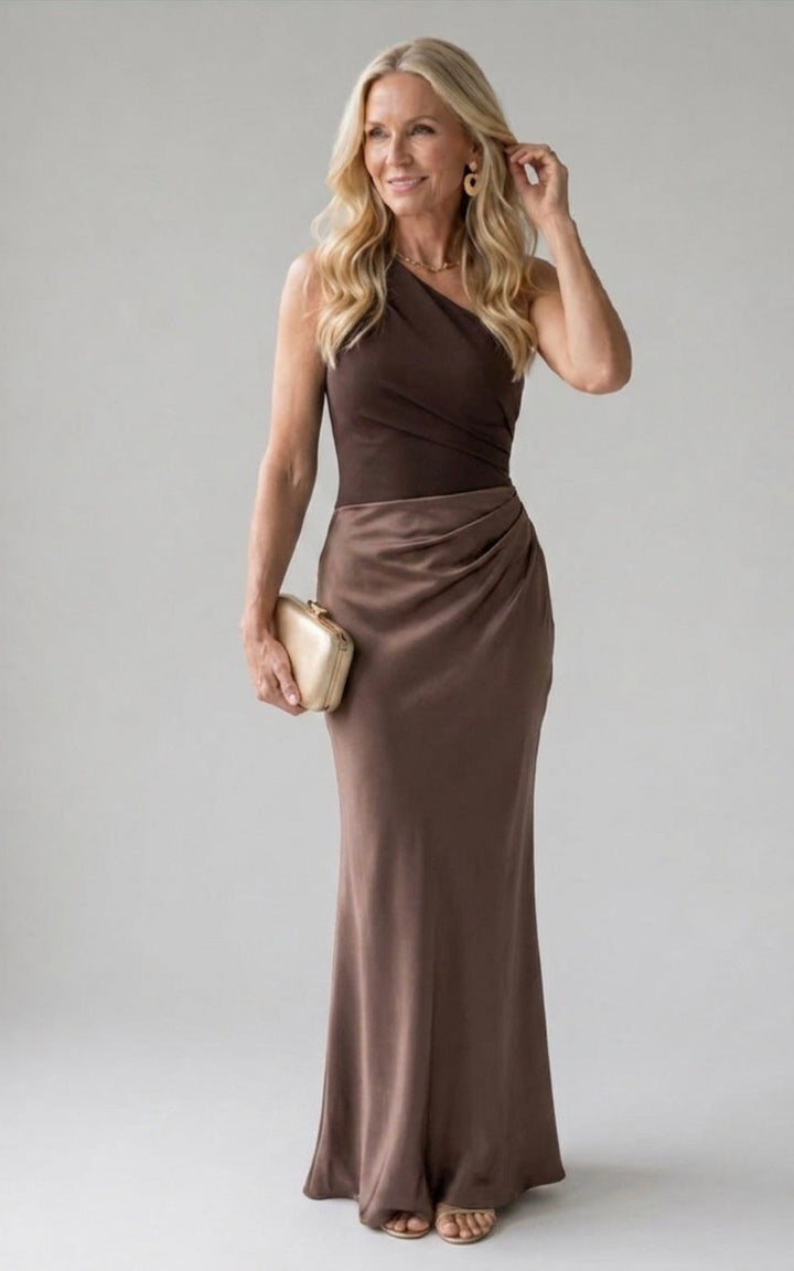 Stella & Grace™ | Abito Maxi con una Coda in Satin