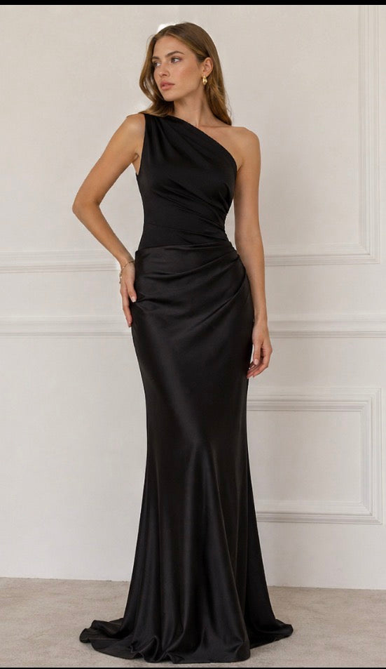 Stella & Grace™ | Abito Maxi con una Coda in Satin
