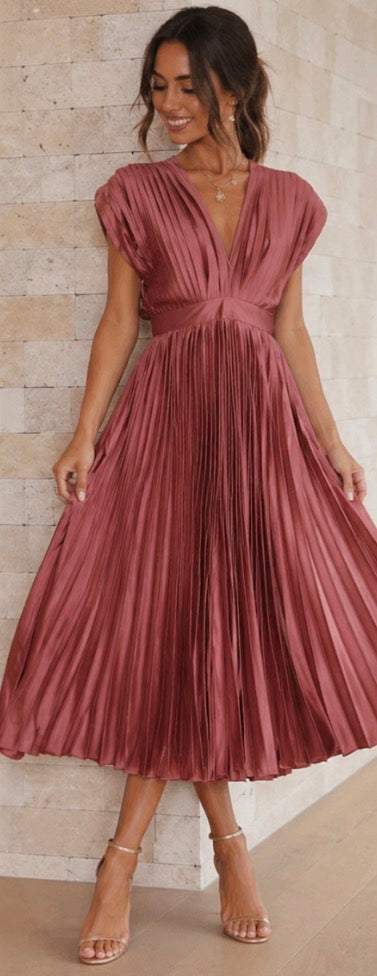 Stella & Grace™ | Vestito Midi Plissettato Senza Tempo