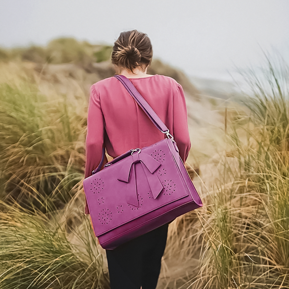 Elegant Bow-Tie Satchel