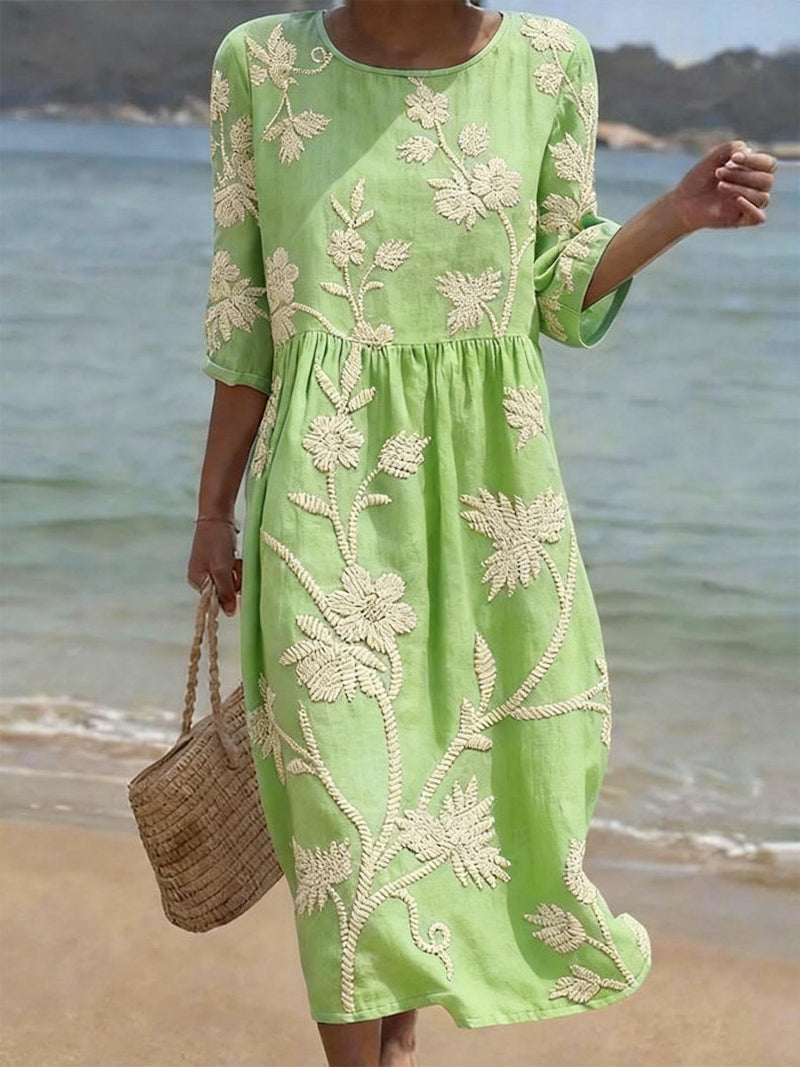 Robe décontractée pour femme avec imprimé floral.