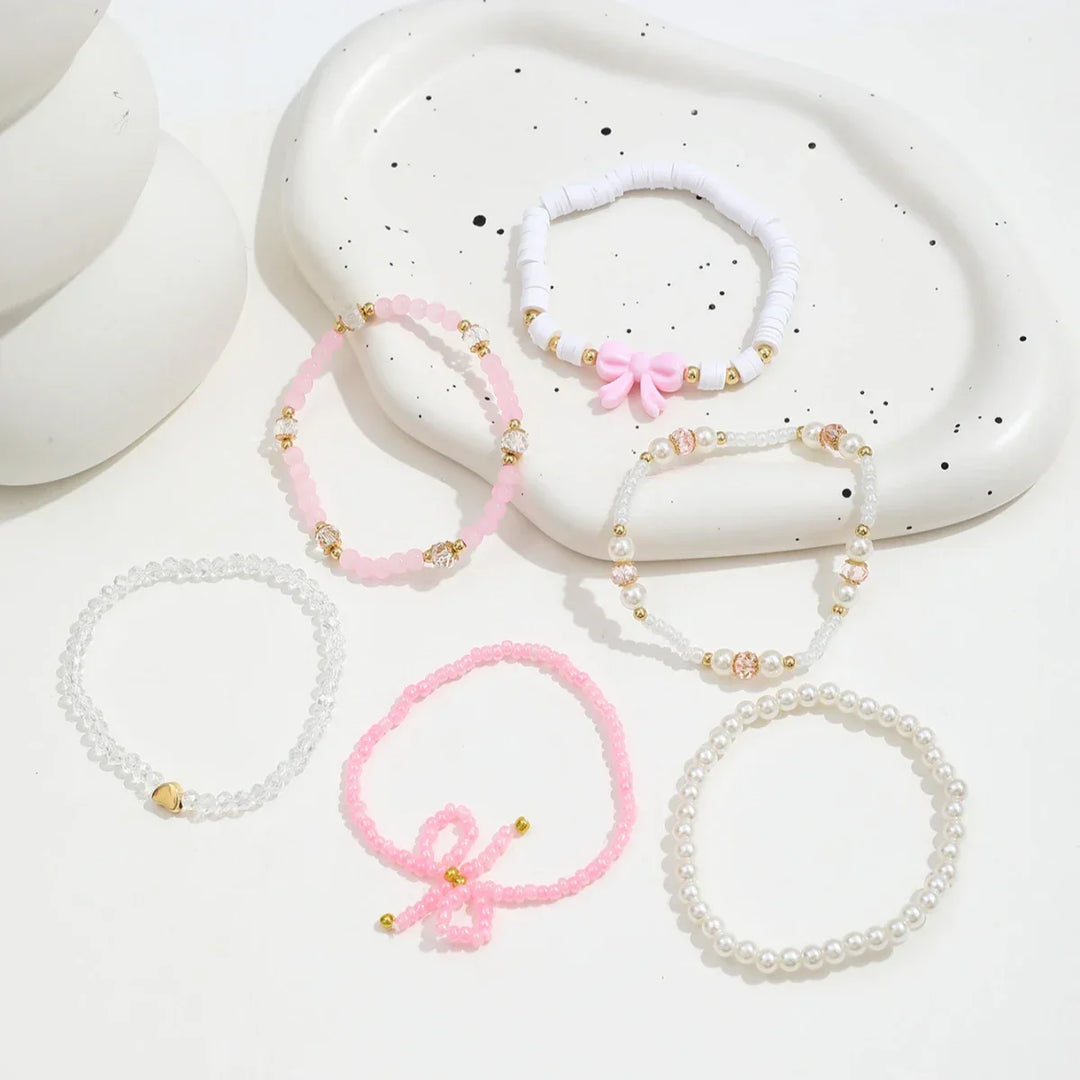 Ensemble de bracelets en perles et nœud d'amour