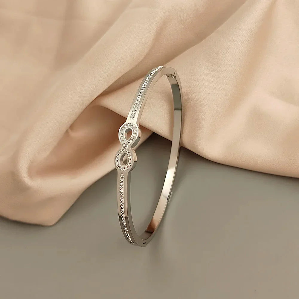 Bracelet Infini en Cristal Exclusif
