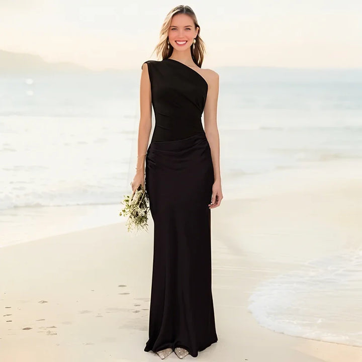Robe maxi avec des remords en satin