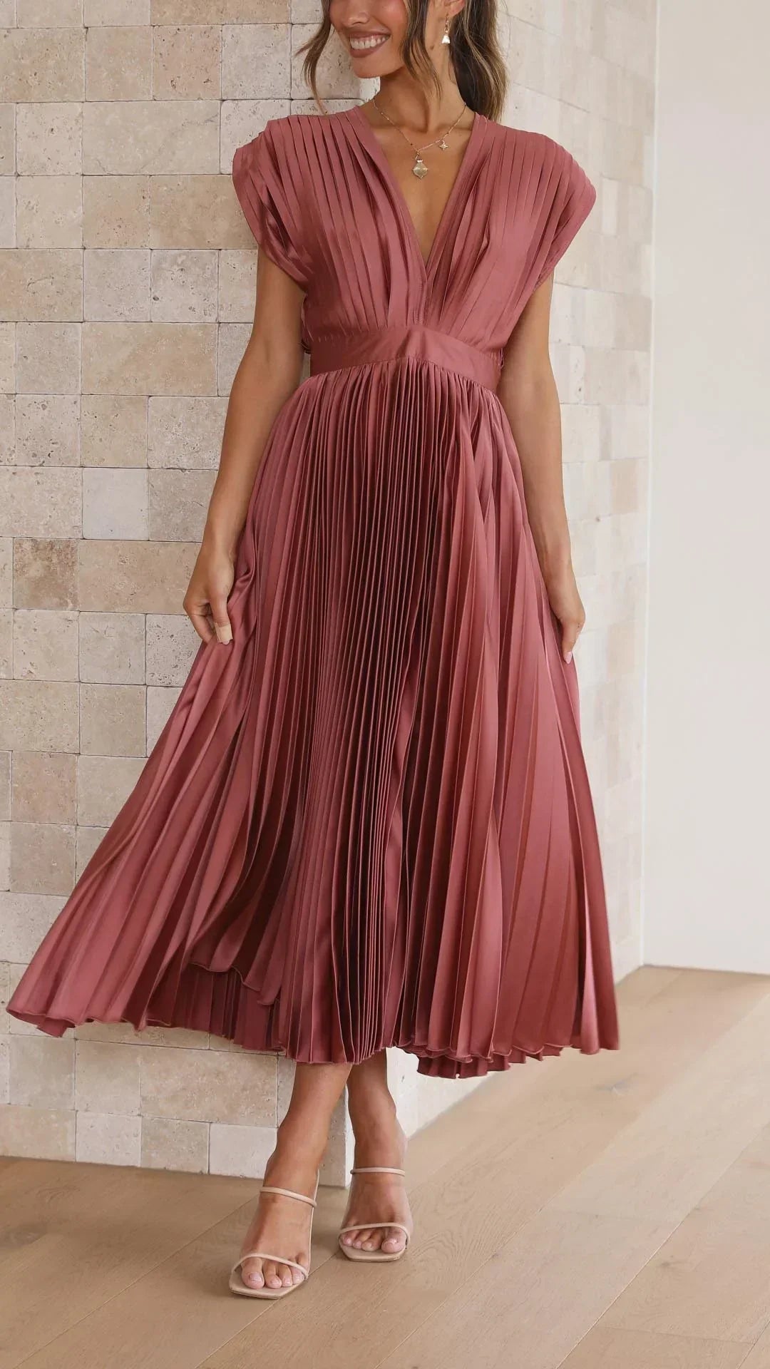 Isla | Robe plissée élégante