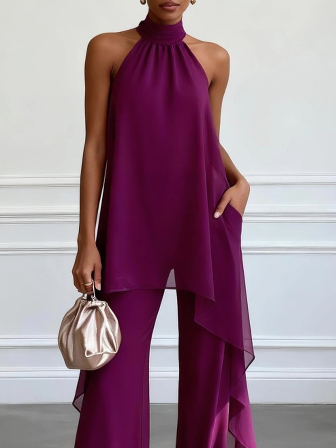 Ensemble élégant avec top dos nu et pantalon