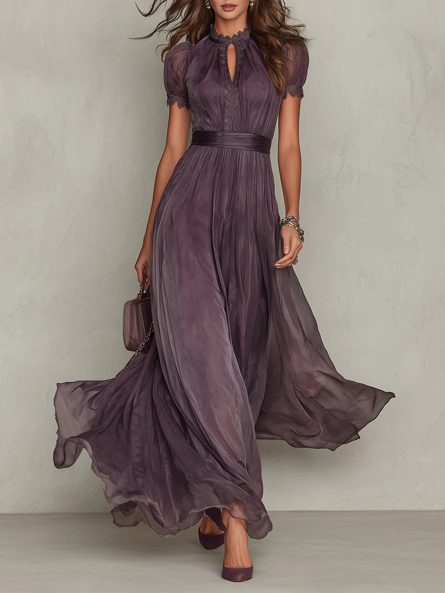 Flavia • Abito lungo viola con scollatura a chiave, bordo in pizzo di chiffon