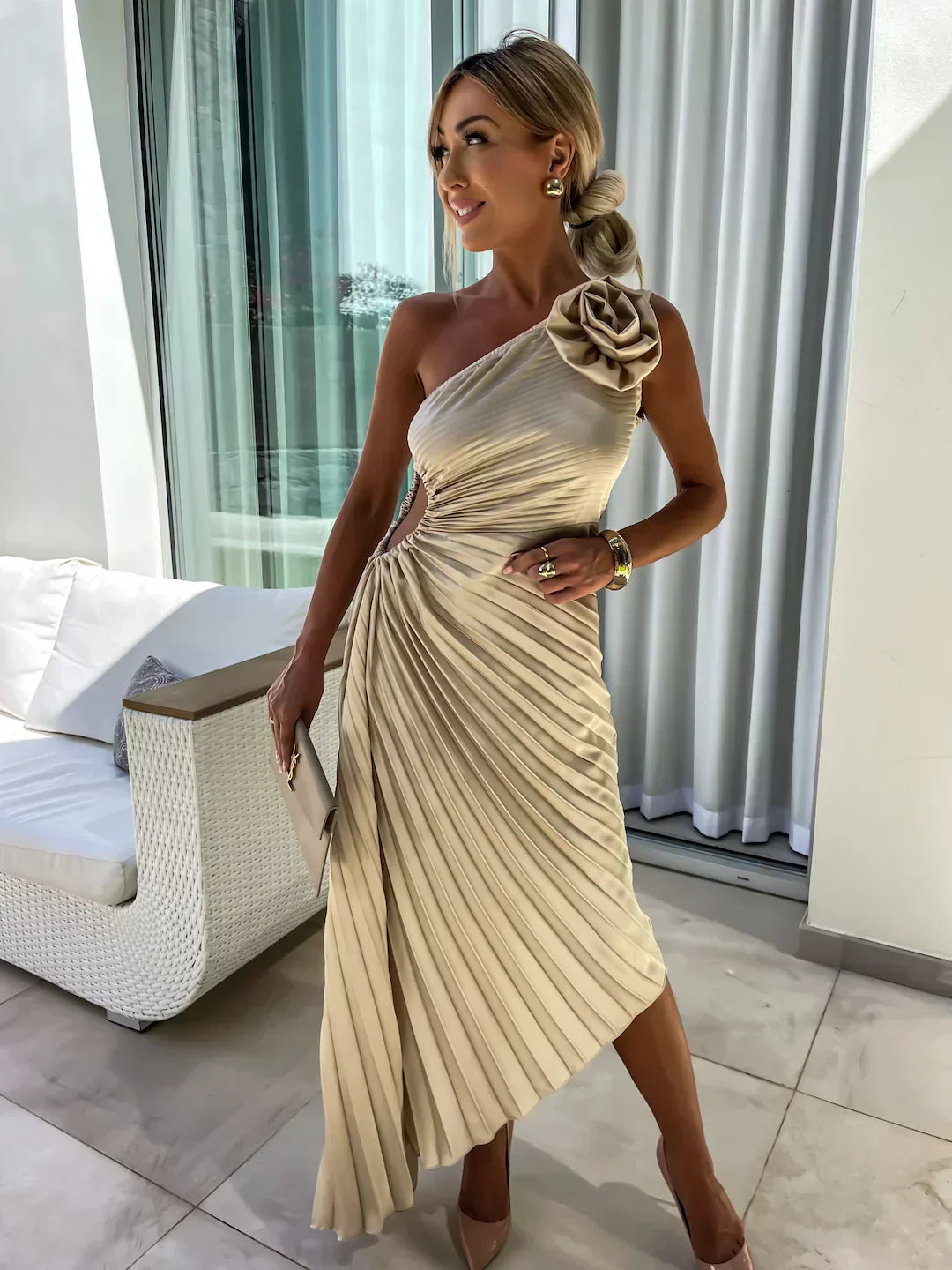 Eya™ | Robe maxi élégante avec design floral et une bretelle