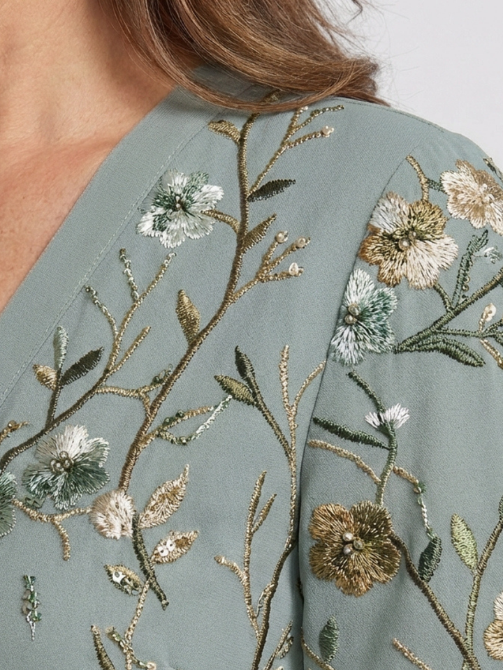 Stella & Grace™ | Abito Maxi a V Fiori con Maniche Corte
