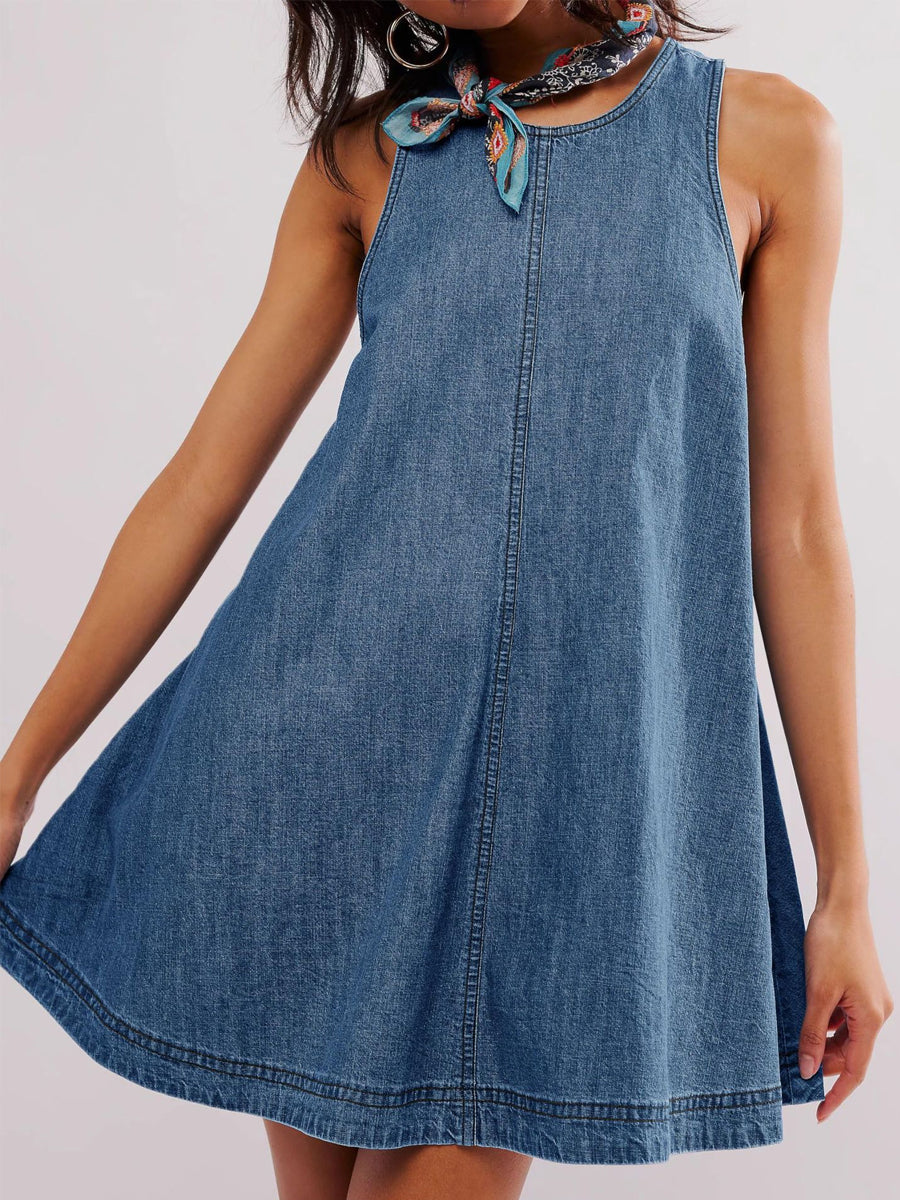 Nancy | Robe en jean mini sans manches et dos nu